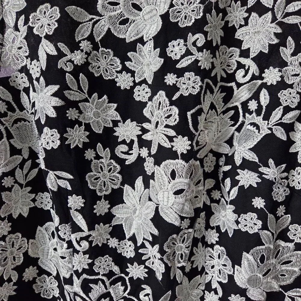 EUC BEAUTIFUL WHITE HOUSE BLACK MARKET WHITE BLACK EMBROIDERED DRESS SIZE 10 / M - Picture 9 of 16